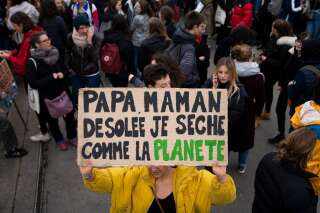 Marche pour le climat: les jeunes ont séché l'école lors d'une journée mondiale de protestation contre l'inaction climatique des dirigeants mondiaux, le 15 mars 2019, ici à Paris.