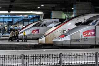 Des TGV en gare Montparnasse à Paris le 2 janvier 2020.