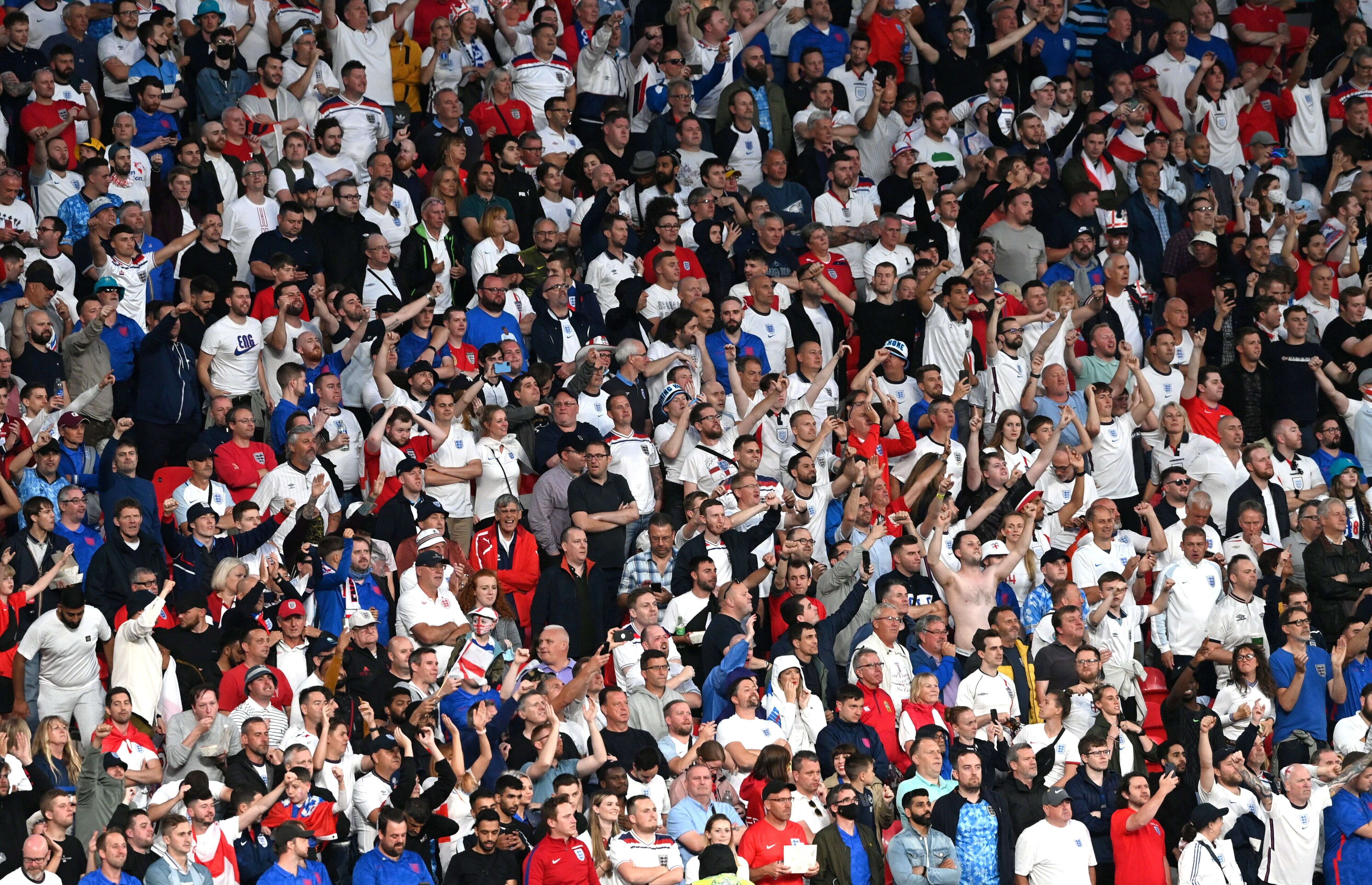 Des supporters lors de la finale de l'Euro 2020 opposant l'Angleterre à l'Italie, le 11 juillet 2021 à Wembley, Londres