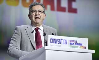 Jean-Luc Mélenchon, ici prononçant un discours lors de la convention d'investiture des membres de la Nupes à Aubervilliers, en Seine-Saint-Denis, le 7 mai 2022.