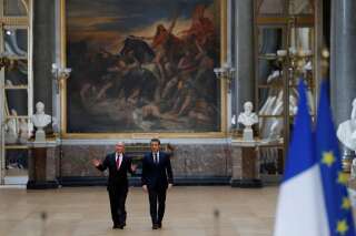 Macron - Poutine, duel de références historiques à fleurets mouchetés