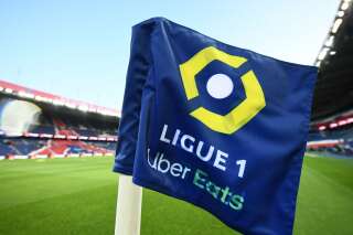 Le logo de la Ligue 1 lors d'un match entre Paris Saint-Germain (PSG) et l'OM au Parc de Princes le 13 septembre 2020.