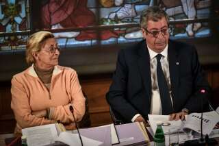 Patrick Balkany et Isabelle Balkany en conseil municipal à Levallois au mois d'avril.