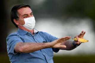 Covid-19: Bolsonaro se dit désormais négatif, le Brésil toujours très endeuillé