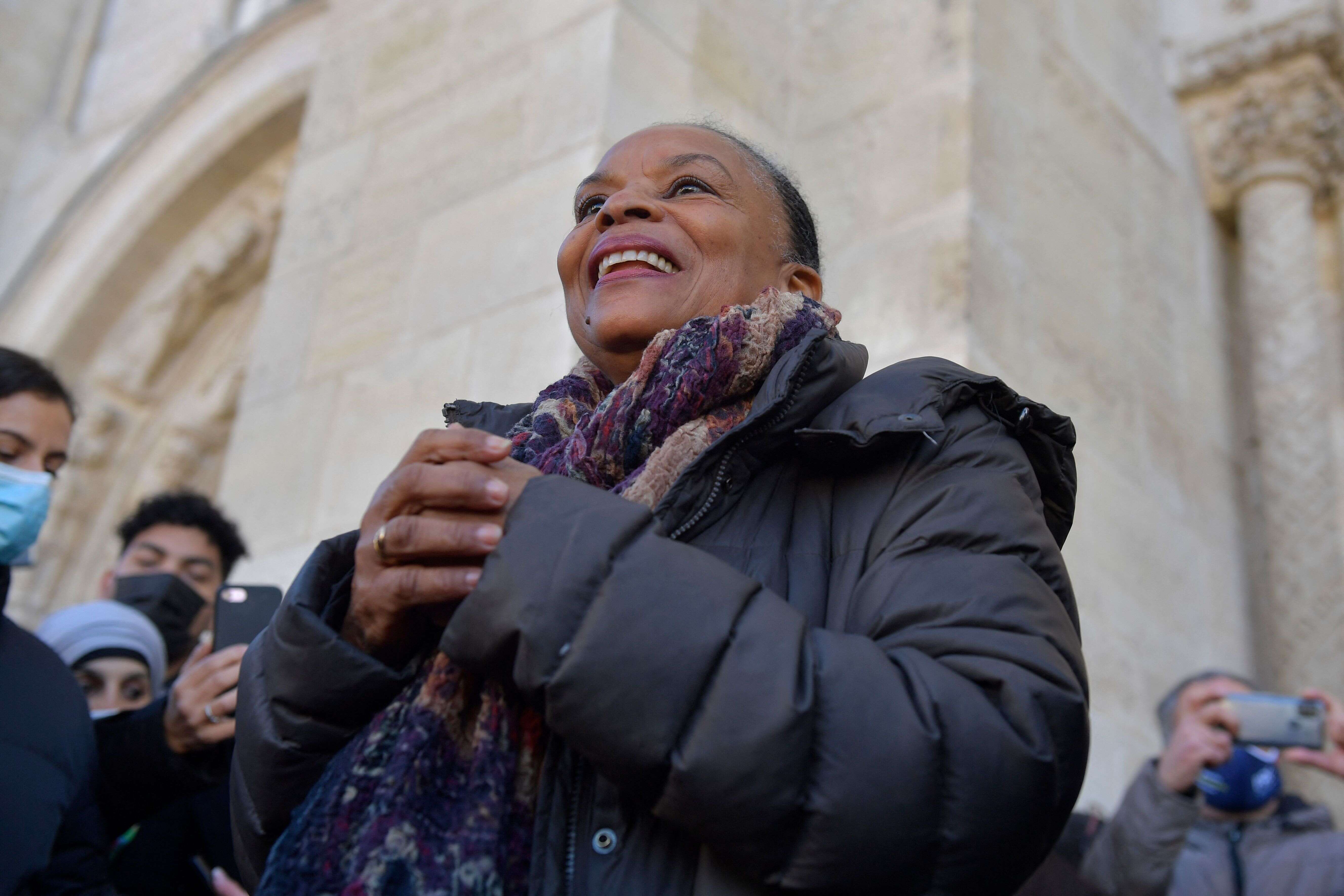Christiane Taubira s'exprimant devant la presse à Saint-Denis samedi 18 décembre.