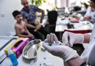 Selon un sondage Ifop, plus d’un quart des Français interrogés (26%) ne voudraient pas se faire vacciner contre le coronavirus si un vaccin existait.