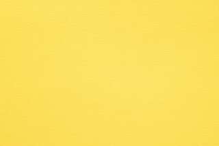 Sacré pendant l'Antiquité, le jaune est ensuite devenu l'une des couleurs les moins appréciées.