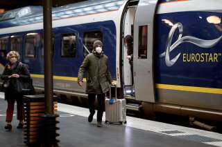 Des passagers au terminal Eurostar de la Gare du Nord, à Paris, le 23 décembre 2020
