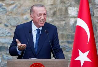 Recep Tayyip Erdogan, ici s'exprimant lors d'une conférence de presse après une rencontre avec Angela Merkel, à Istanbul en Turquie, le 16 octobre 2021.