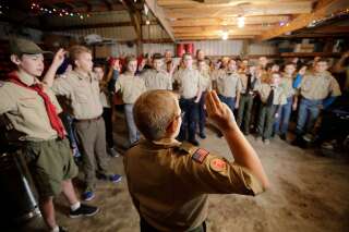 Les Boy Scouts of America (BSA), principal mouvement scout des Etats-Unis, ont annoncé mardi déposer le bilan, plombés par des accusations d’abus sexuels qui ont donné lieu à une série de procès.
