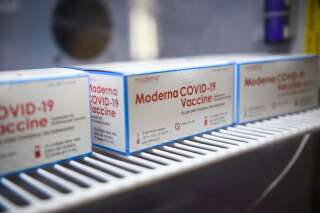 Des boîtes du vaccin Moderna sont stockées à Los Angeles, aux États-Unis, le 25 janvier 2021