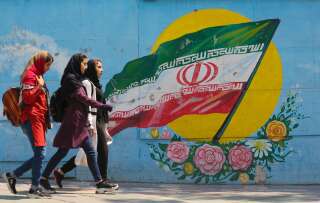 Des jeunes filles iraniennes à Téhéran, fin avril 2019.