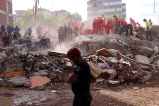En Turquie, le bilan des victimes du séisme monte à 100 morts