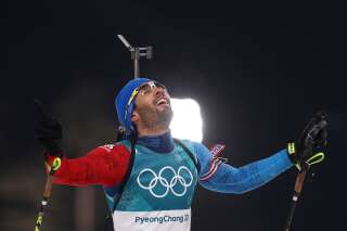 Martin Fourcade remporte l'or à la mass start de biathlon et devient le Français le plus titré de l'histoire des JO d'hiver