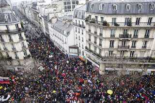 Plus de 800.000 Français dans la rue le 5 décembre, 1,5 million selon la CGT.