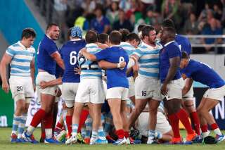 Les joueurs en viennent aux mains après la victoire du XV de France face à l'Argentine à la Coupe du monde de rugby