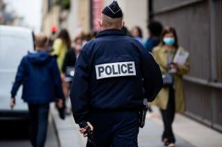 Un policier dans les rues de Paris, le 5 juillet 2021