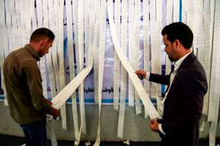 Législatives en Irak: les deux listes anti-système en tête, le Premier ministre devancé