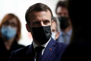 Emmanuel Macron photographié lors d'une visite d'un centre de vaccination à Bobigny le 1er mars (illustration)