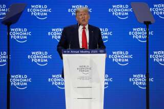 Devant Greta Thunberg, Donald Trump fustige à Davos 