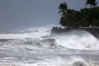 La Réunion: alerte rouge levée après le passage du cyclone Emnati