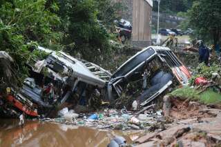 À Petropolis au Brésil, pluies et inondations font des dizaines de morts
