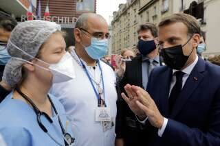 Emmanuel Macron en visite à l’hôpital Rothschild, à Paris, le 6 octobre 2020.