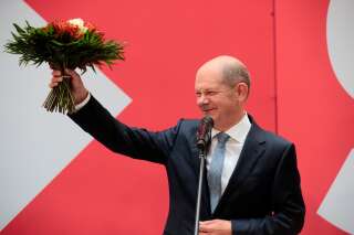 Socialistes et écolos français sont ravis des élections allemandes marquées par la victoire d'Olaf Scholz et du SPD, mais pas pour les mêmes raisons.