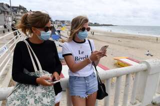 À Quiberon, le port du masque est rendu obligatoire dans les rues les plus fréquentées, comme sur cette photo du 27 juillet 2020. La cité balnéaire a été déclarée cluster à 