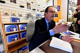 François Hollande répond à ceux qui moquent ses dédicaces chez Leclerc