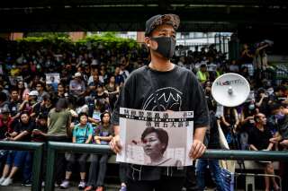 Hong Kong: des milliers de manifestants dans les rues malgré l'interdiction