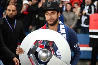 Neymar accusé de viol à Paris, il assure être tombé dans 