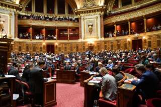 Le Parlement adopte l'extension des quotas de femmes aux postes de direction