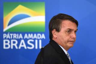 Jair Bolsonaro, président du Brésil, lors d’une cérémonie officielle de promulgation d’une loi autorisant des dépenses supplémentaires pour l’acquisition de vaccins, à Brasília le 10 mars 2021