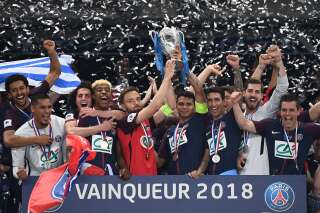 Les Herbiers-PSG: les capitaines Thiago Silva et Sébastien Flochon ont soulevé ensemble la Coupe de France