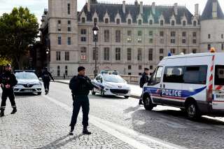 Attaque à la préfecture de police de Paris, l'assaillant neutralisé