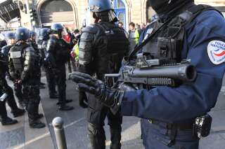 Gilets jaunes: le préfet de police défend de nouveau le LBD après un incident à Paris