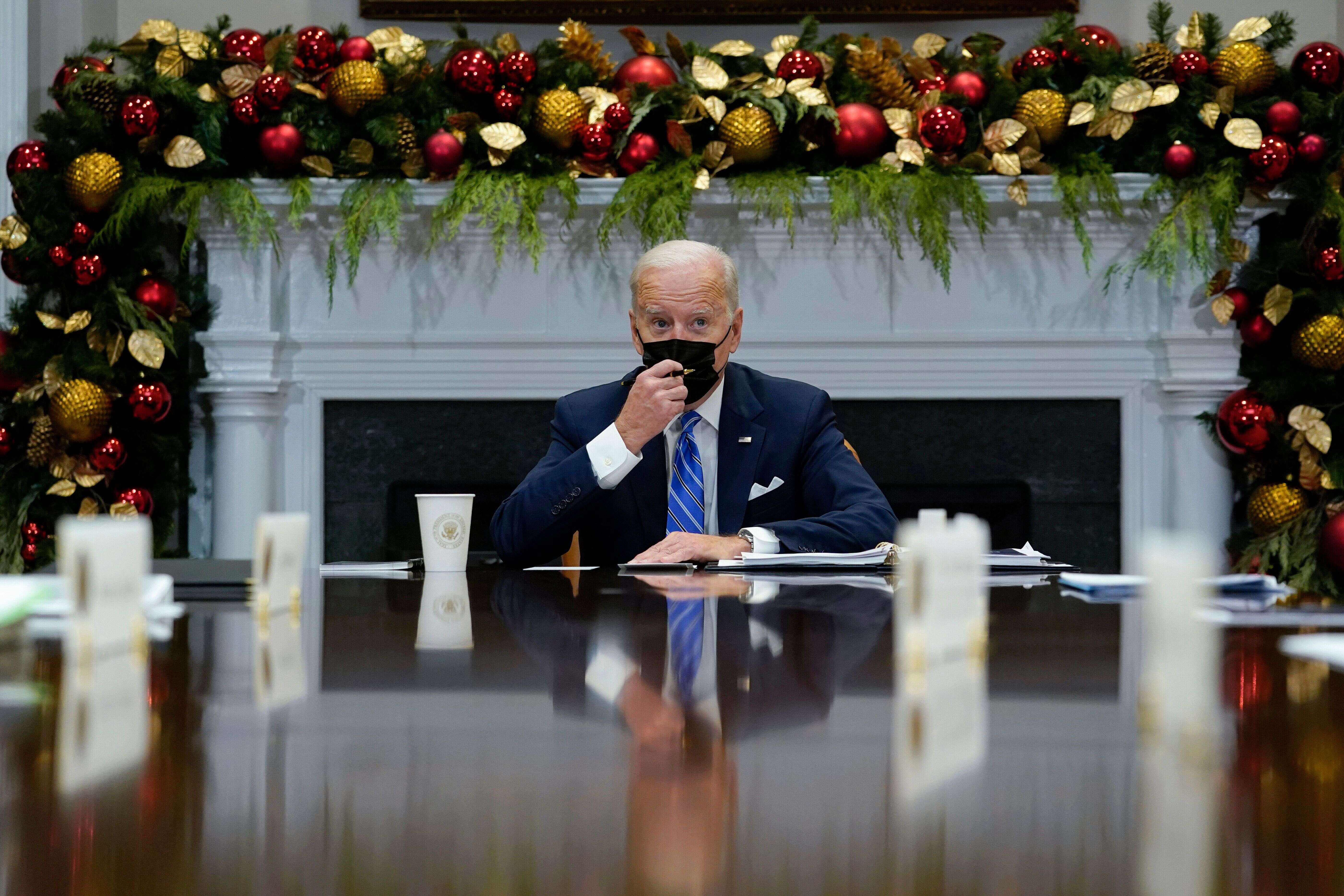 Pourquoi la fin d'année de Joe Biden semble-t-elle catastrophique (alors qu'elle ne l'est pas)? (photo datant du 16 décembre 2021)