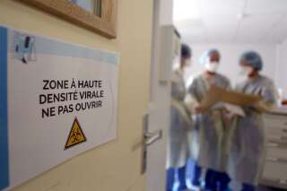 Covid-19: le nombre d'hospitalisations repasse la barre des 10.000