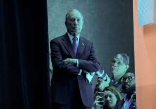 Bloomberg ressort de l’ombre avec un chèque de 100 millions pour aider Biden (photo du 22 janvier 2020 par REUTERS/Kevin Lamarque)