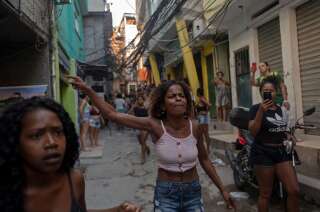 Après la sanglante opération antidrogue, des manifestants dans les rues de Rio, au Brésil, le 6 mai 2021