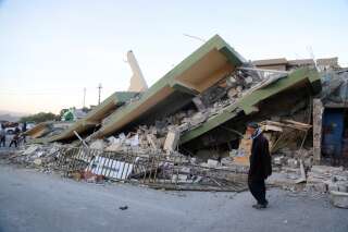 Un puissant séisme en Iran et en Irak fait au moins 421 morts