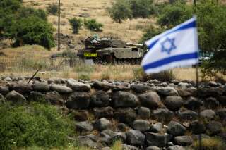 Les forces iraniennes tirent des roquettes sur l'armée israélienne, qui réplique en visant la Syrie