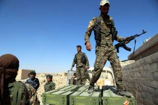 À Raqqa, les troupes soutenues par les États-Unis progressent, et reprennent les premiers quartiers de la capitale de l'EI en Syrie