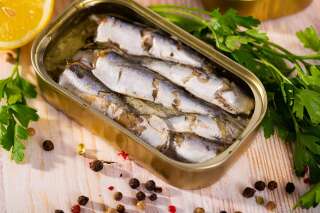 Auchan et Carrefour rappellent des boîtes de sardine qui contiendraient du verre