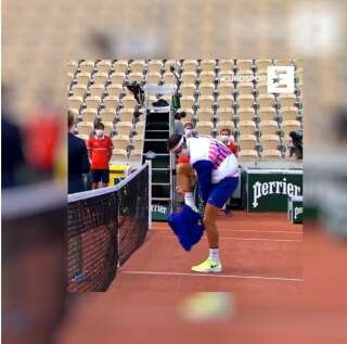 Le slovaque Andrej Martin Dimitrov et son pantalon récalcitrant, au tournoi de Roland Garros le 1er octobre 2020