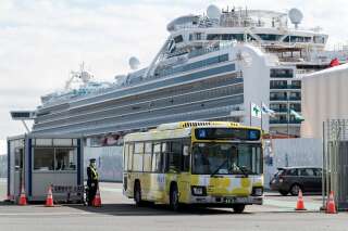 500 passagers du Diamond Princess, testés négatifs au coronavirus, évacués