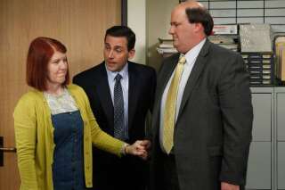 De gauche à droite : Kate Flannery dans le rôle de Meredith, l'acteur Steve Carell qui interprète Michael Scott et Brian Baumgartner jouant le personnage de Kevin Malon dans <i>The Office</i>