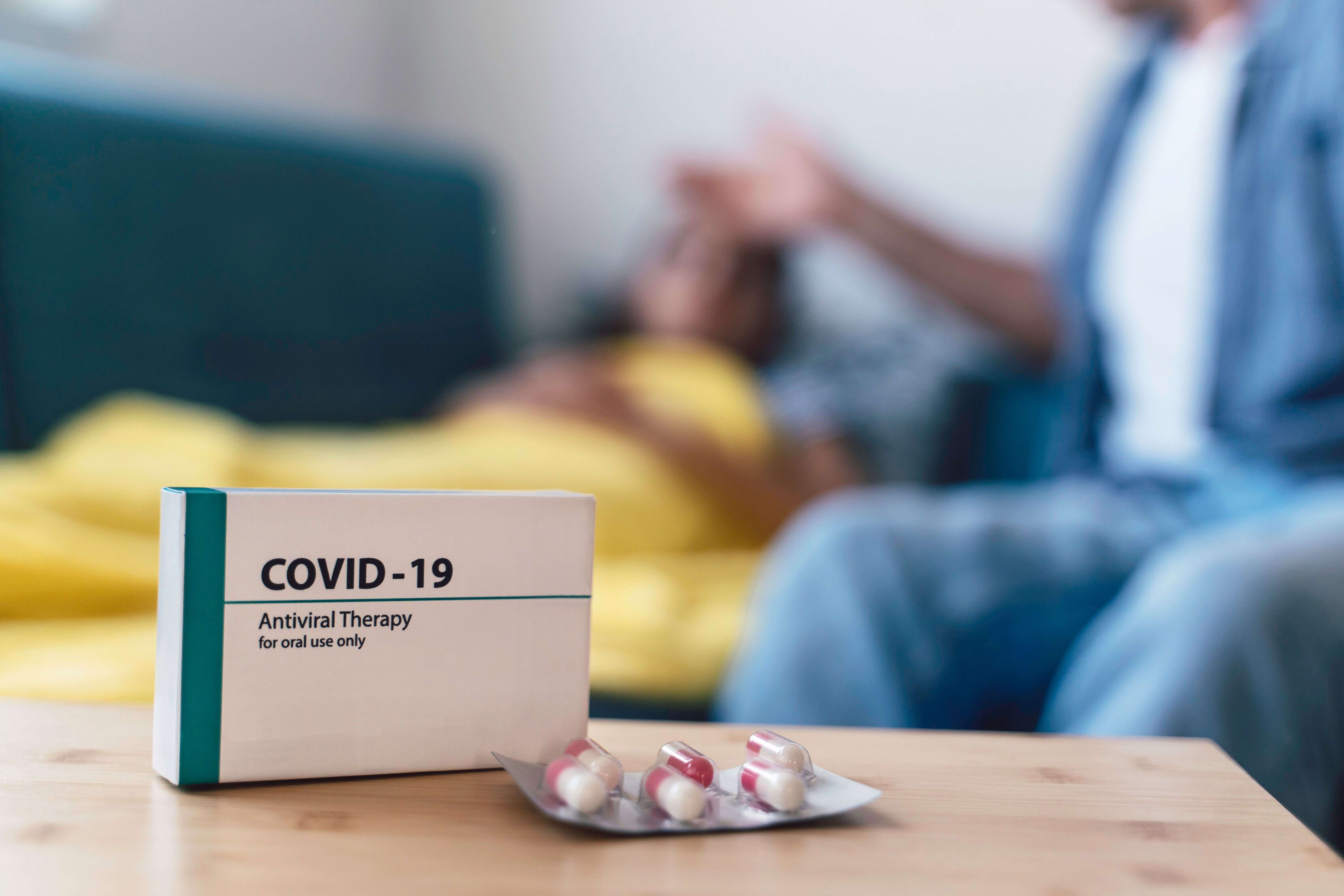 Le molnupiravir, une pilule anti Covid, permet de réduire les formes graves de 30%, selon les résultats définitifs d'un essai clinique réalisé par le laboratoire Merck.