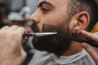 Depuis les Talibans, les revenus des coiffeurs en Afghanistan s'effondrent